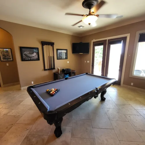Family-friendly river mansion endless amenities